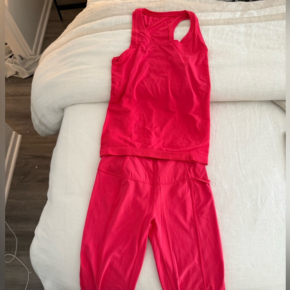 Sweaty Betty pink workout set!